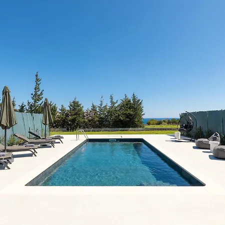 Elixir Vacation Villa *