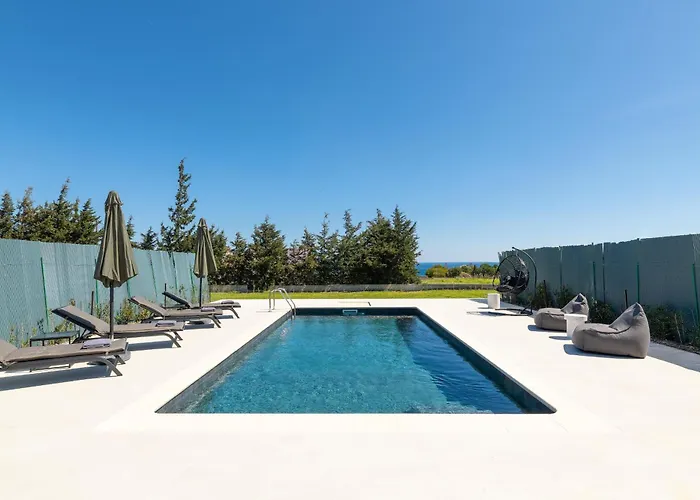 Elixir Vacation Villa *